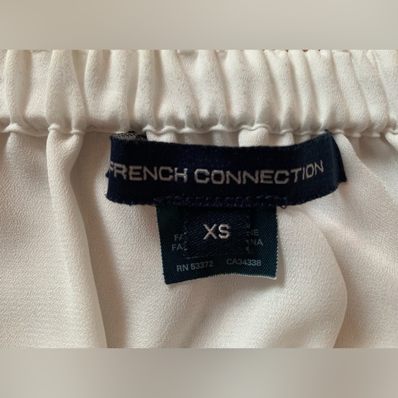 French Connection off the shoulder flowy top - Picture 3 of 4